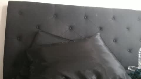 Olivia online show from 03-06-26, 07:54