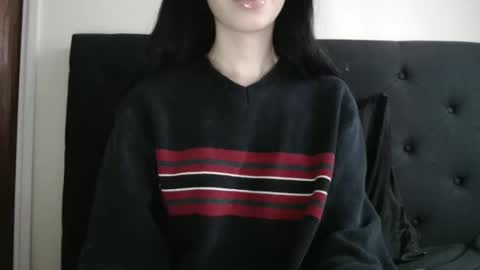 Olivia online show from 04-16-26, 01:23