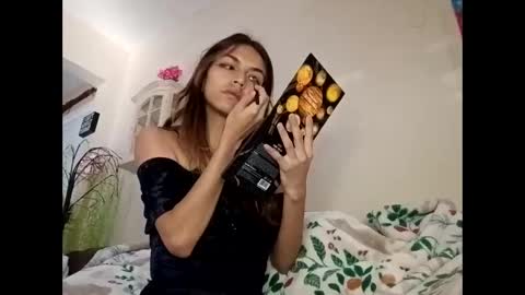 novalovelle online show from 11-30-25, 06:01