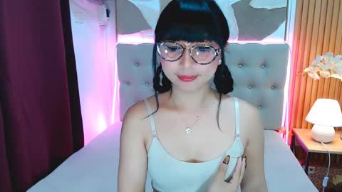 Snapshot of novalustre69 chatting on 04-27-26, 04:27 novalustre69 online show from 04-27-26, 04:27