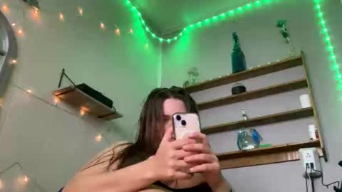 Snapshot of novanautiesxxx chatting on 09-10-25, 12:21 LucidXotix online show from 09-10-25, 12:21