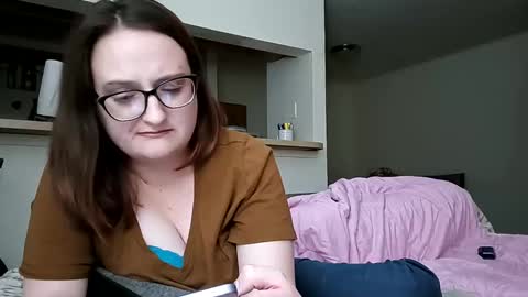 Snapshot of novarose233609 chatting on 01-22-25, 08:40 novarose233609 online show from 01-22-25, 08:40
