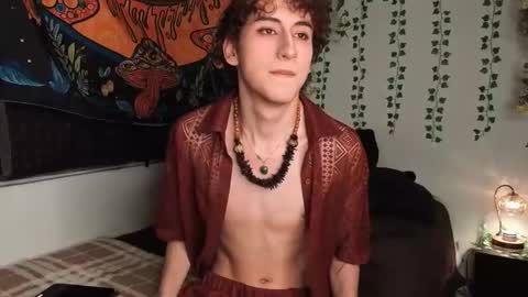 maxie online show from 04-01-26, 03:07