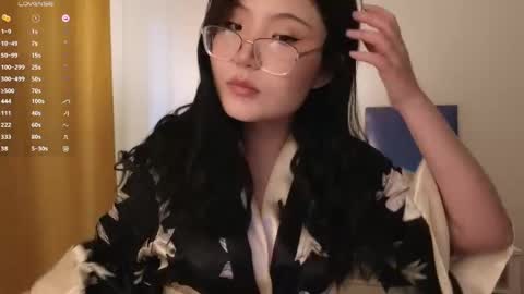 Snapshot of nullgirll chatting on 05-31-26, 03:04 Erica online show from 05-31-26, 03:04
