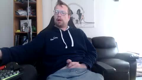 nursefan online show from 11-23-25, 10:15