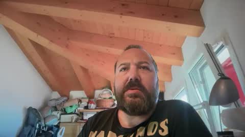 Nutelloso online show from 10-28-25, 07:23