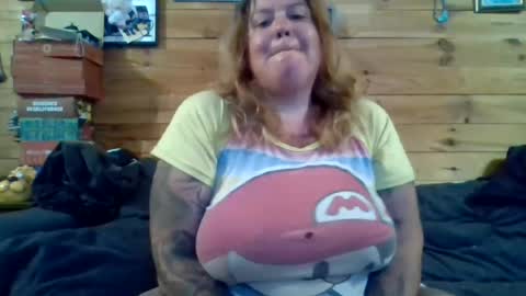Snapshot of nutmegmatee chatting on 08-09-26, 03:55 nutmegmatee online show from 08-09-26, 03:55