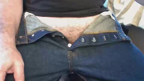 Snapshot of nyc1323 chatting on 10-13-25, 06:41 nyc1323 online show from 10-13-25, 06:41