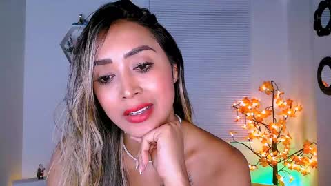 Nycole online show from 12-21-24, 05:14