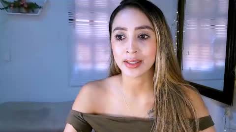 Nycole online show from 09-10-25, 03:34