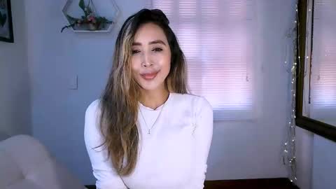 Nycole online show from 10-07-25, 04:26