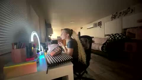 nymphomaticbaby online show from 10-29-25, 04:48