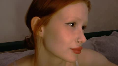 nyra_thira online show from 05-08-26, 10:59