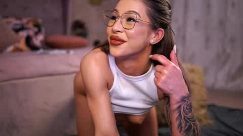 nyrobinova online show from 01-25-25, 01:30