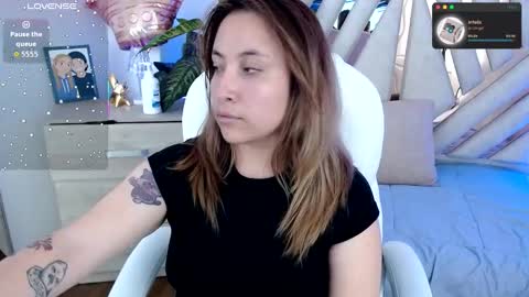 Alex   .    online show from 09-23-25, 09:29