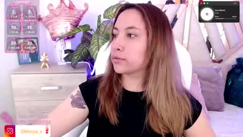 Alex   .    online show from 09-29-25, 09:30