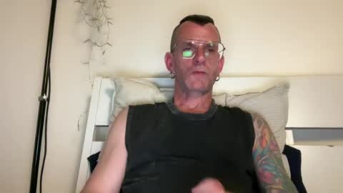 Snapshot of o_johnny_deep_o chatting on 06-29-26, 11:27 Jonathan Deep online show from 06-29-26, 11:27