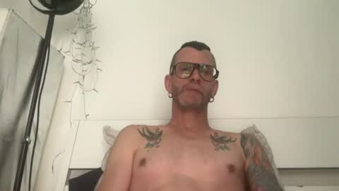Snapshot of o_johnny_deep_o chatting on 07-26-26, 09:05 Jonathan Deep online show from 07-26-26, 09:05