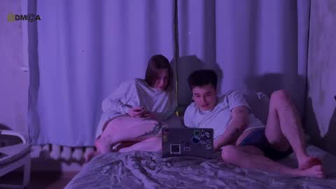 Snapshot of oakpatch chatting on 04-13-26, 05:18 miki online show from 04-13-26, 05:18