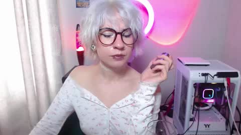 Moonlight online show from 10-05-25, 10:13