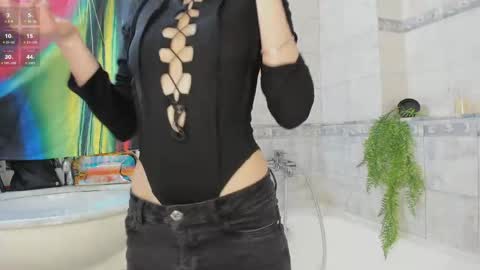 Snapshot of obsidiva chatting on 05-29-26, 02:15 Elis online show from 05-29-26, 02:15