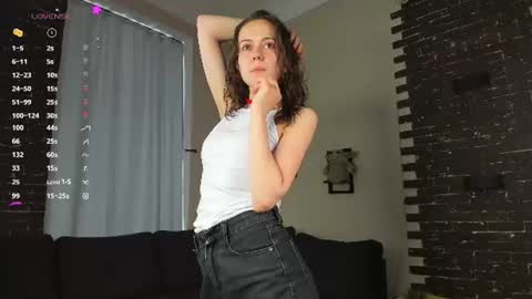 Snapshot of obsidiva chatting on 07-20-26, 05:33 Elis online show from 07-20-26, 05:33