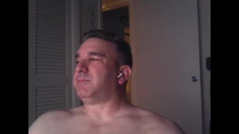 Snapshot of oceanmanx chatting on 12-24-24, 04:55 Ocean online show from 12-24-24, 04:55