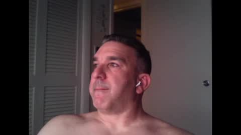 Snapshot of oceanmanx chatting on 10-15-25, 03:06 Ocean online show from 10-15-25, 03:06