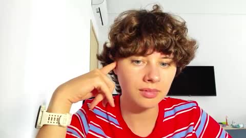 Evie online show from 03-11-26, 07:03