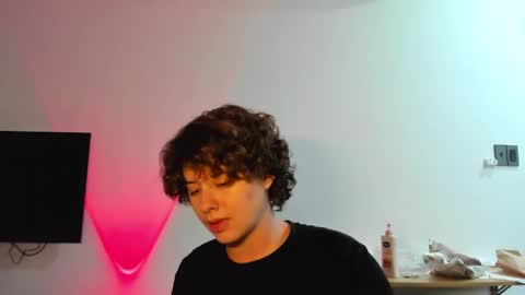 Evie online show from 04-07-26, 01:22