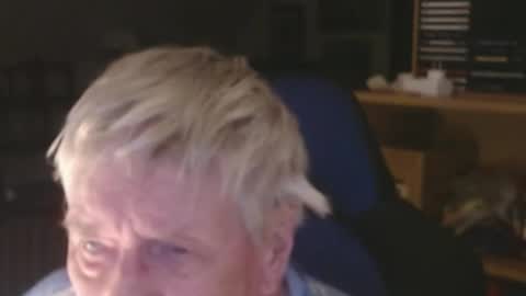 Snapshot of oden10 chatting on 09-15-25, 09:04 oden10 online show from 09-15-25, 09:04