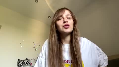 Snapshot of odessabierner chatting on 07-28-26, 06:20 Mila online show from 07-28-26, 06:20