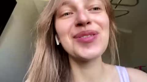 Snapshot of odessabierner chatting on 07-30-26, 06:12 Mila online show from 07-30-26, 06:12