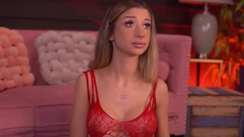 Odette online show from 12-21-25, 06:31