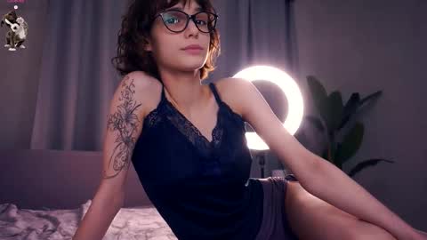 Thea online show from 10-26-25, 07:09