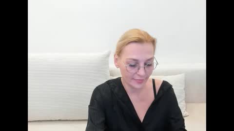 Snapshot of oeigesmik chatting on 04-07-26, 09:54 oeigesmik online show from 04-07-26, 09:54