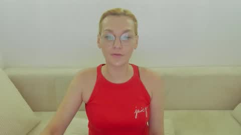 Snapshot of oeigesmik chatting on 05-11-26, 09:37 oeigesmik online show from 05-11-26, 09:37