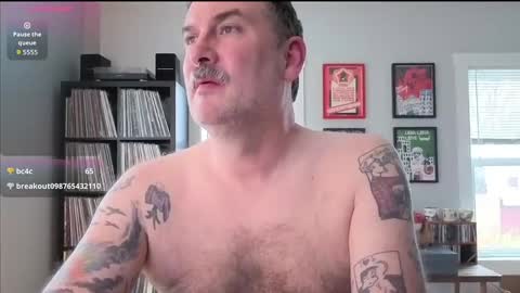 Snapshot of office_dad chatting on 04-19-26, 06:10 Office Dad online show from 04-19-26, 06:10