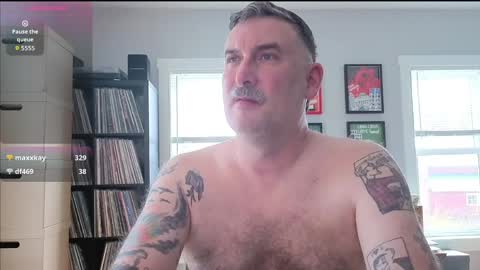 Snapshot of office_dad chatting on 05-01-26, 06:12 Office Dad online show from 05-01-26, 06:12