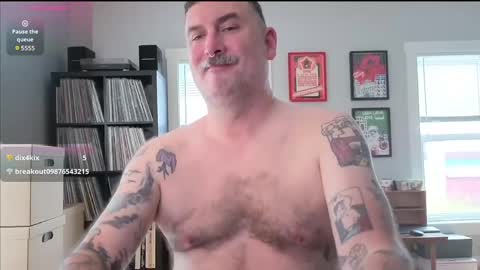 Snapshot of office_dad chatting on 05-06-26, 05:51 Office Dad online show from 05-06-26, 05:51