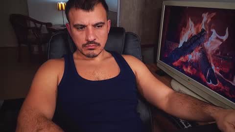 Snapshot of officeman7 chatting on 12-16-24, 05:43 officeman7 online show from 12-16-24, 05:43