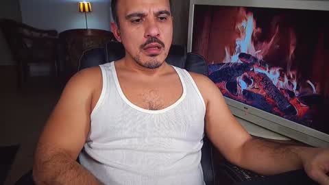 Snapshot of officeman7 chatting on 01-02-25, 05:07 officeman7 online show from 01-02-25, 05:07