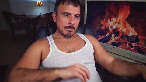 Snapshot of officeman7 chatting on 02-04-25, 09:41 officeman7 online show from 02-04-25, 09:41