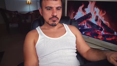 Snapshot of officeman7 chatting on 02-05-25, 08:25 officeman7 online show from 02-05-25, 08:25