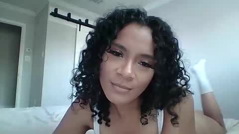 Snapshot of officialchantelxo chatting on 02-28-26, 10:44 Chantel online show from 02-28-26, 10:44
