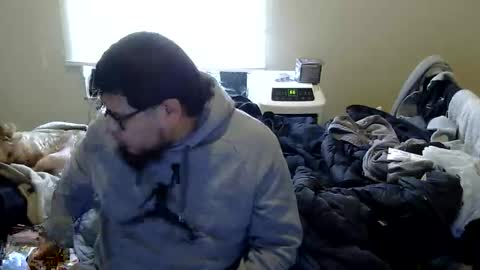 Snapshot of oflores77 chatting on 12-03-25, 02:15 oscar flores online show from 12-03-25, 02:15