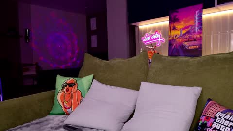 Snapshot of og_shorty chatting on 04-10-26, 03:28 Monica online show from 04-10-26, 03:28