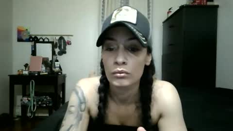 Lit en Cama online show from 11-11-25, 04:23