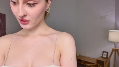 Lily online show from 03-28-26, 01:54