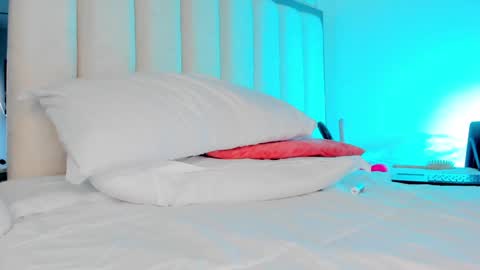 Holly online show from 01-18-25, 11:55